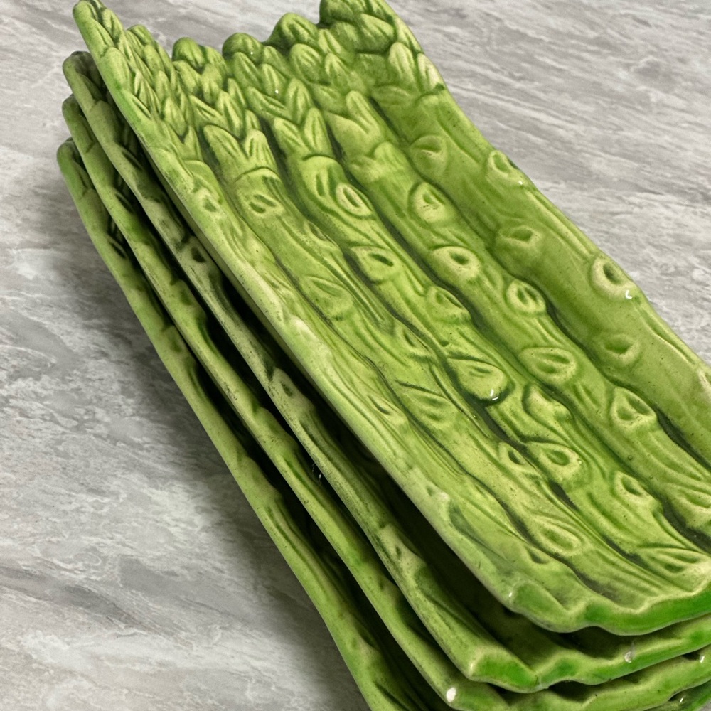 Green Asparagus Ceramic Plates - Picture 2 of 3